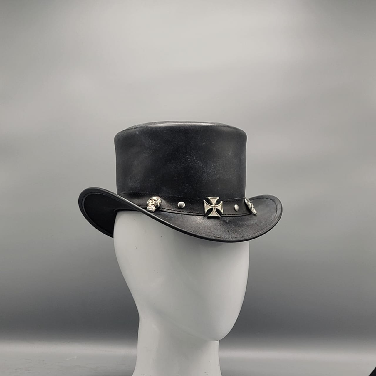 Cowhide Pattern Genuine Leather Western Cowboy Hat with Silver-Tone Ornament featured view