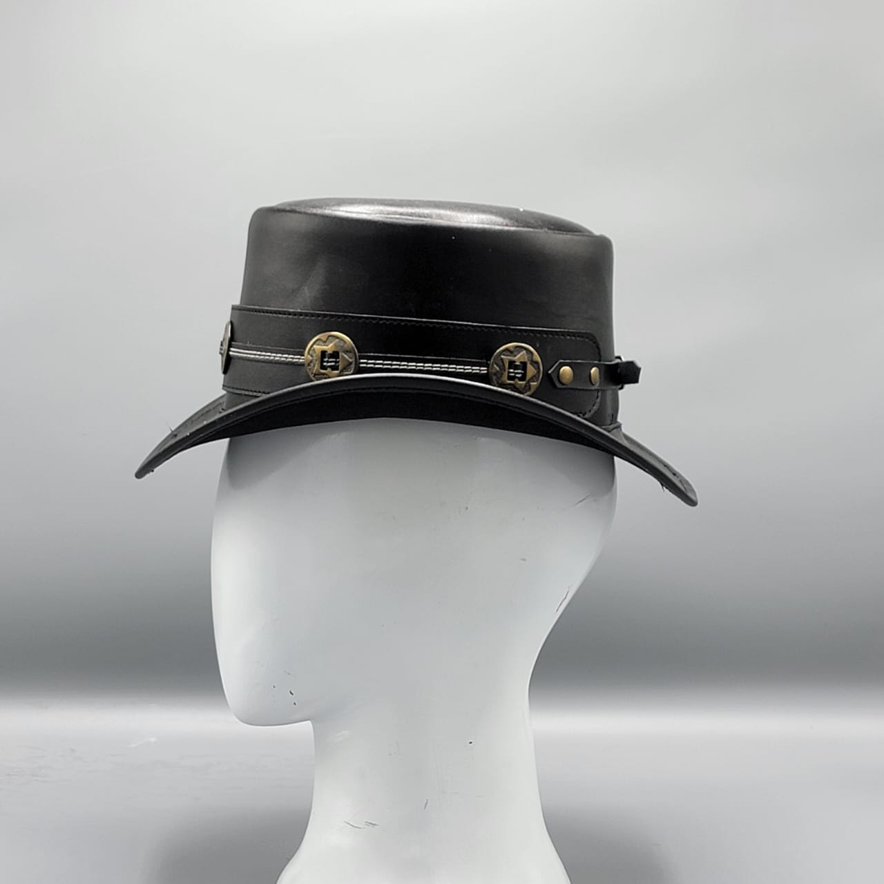 Cowhide Pattern Genuine Leather Western Cowboy Hat with Silver-Tone Ornament - image 05